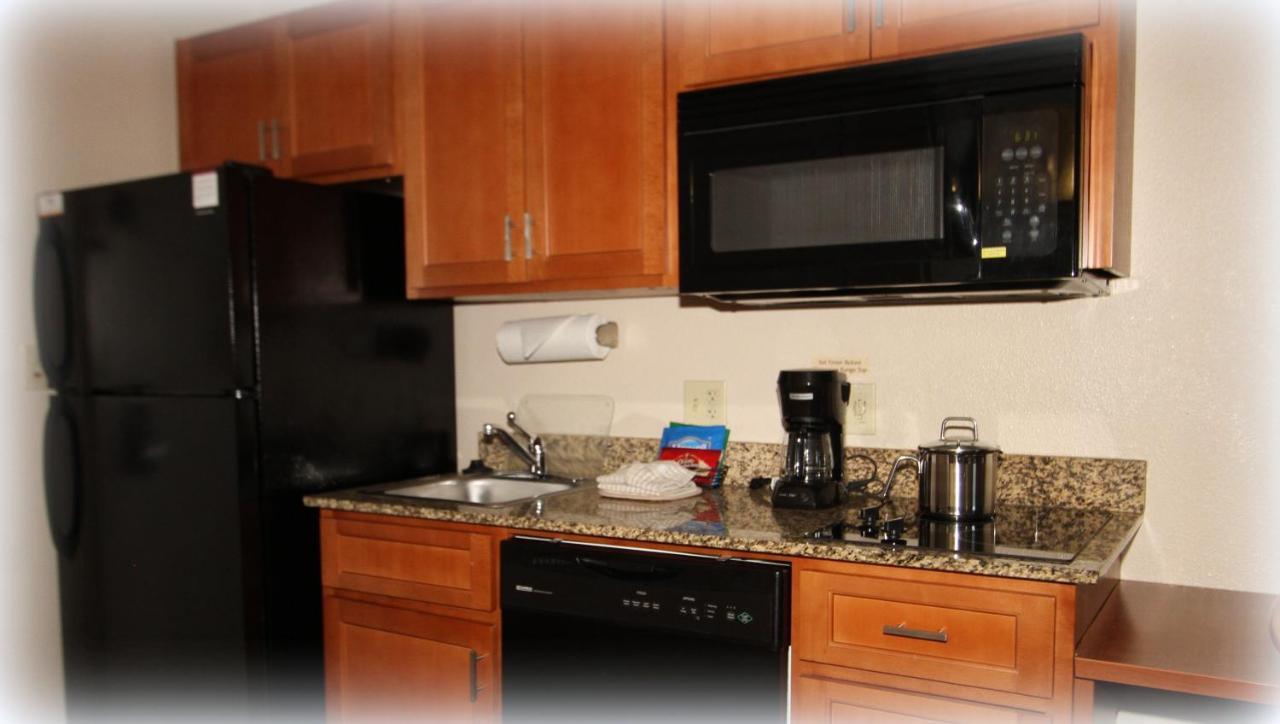 Candlewood Suites Fredericksburg By Ihg Bagian luar foto